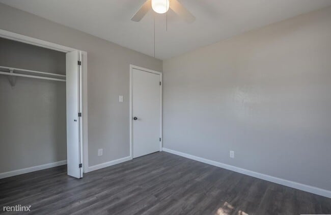 Building Photo - 3 br, 1 bath House - 1302 N W S Young Dr