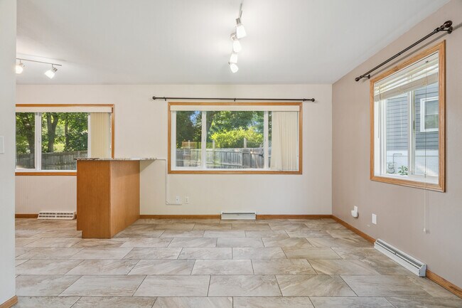 Foto del edificio - 923 Talwrn Ct
