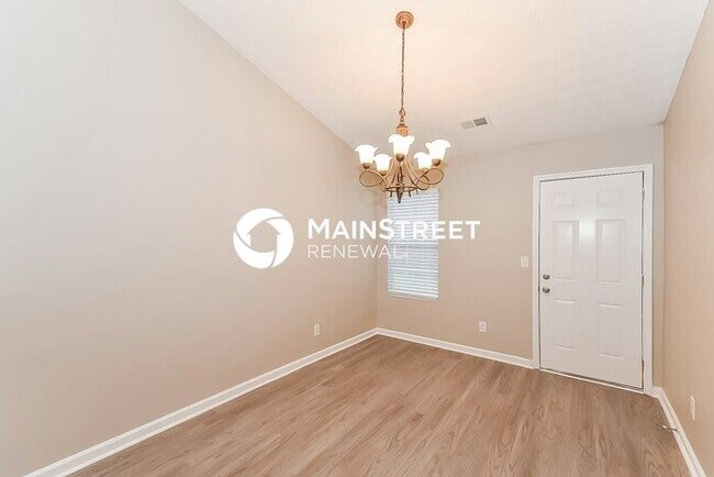 Foto del edificio - 3 Bedroom Pet-Friendly Home in Ellenwood, GA with Main Street Renewal