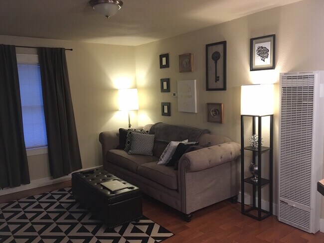 Foto del edificio - Adorable 1 bedroom house