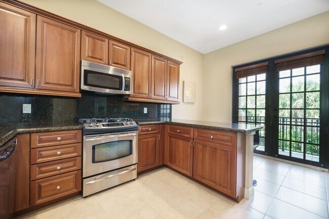 Foto del edificio - 802 del Sol Circle, Tequesta, FL 33469 - 2...