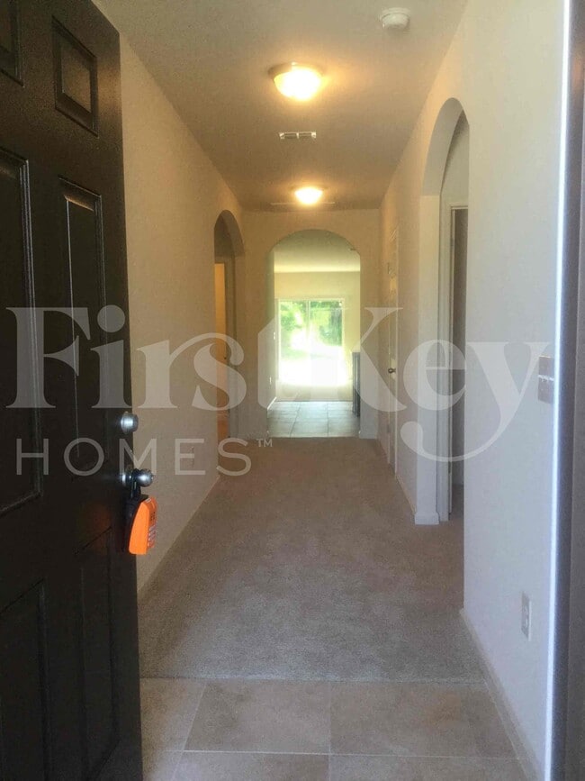 Foto del edificio - 2472 SE Floresta Dr