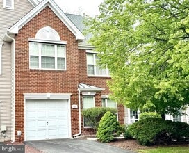 Building Photo - 307 Bollen Ct
