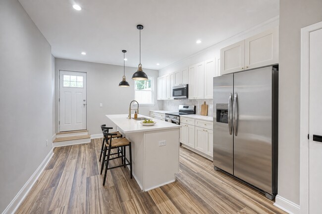 Foto del edificio - 4901 Saybrook Ave