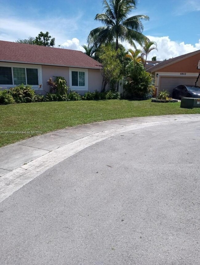 Foto del edificio - 6802 SW 34th Ct