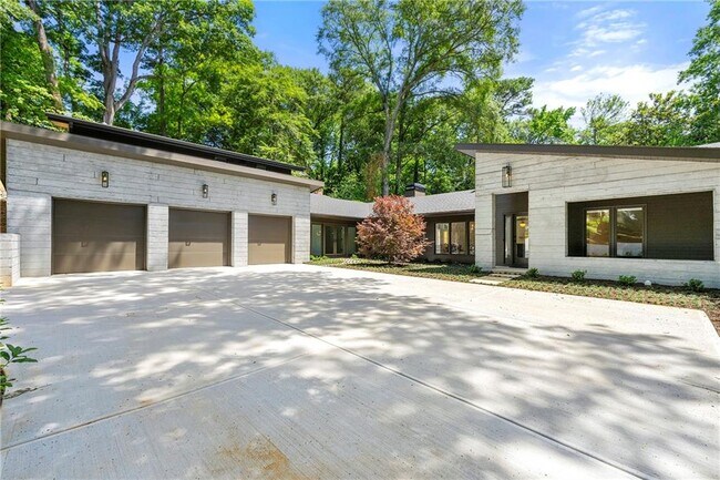 Foto del edificio - 272 Brighton Rd NE