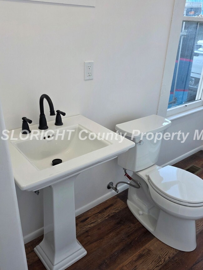 Foto del edificio - AVAILABLE FEBRUARY - 1 Bed + Den / 2 Bath Downtown SLO Home