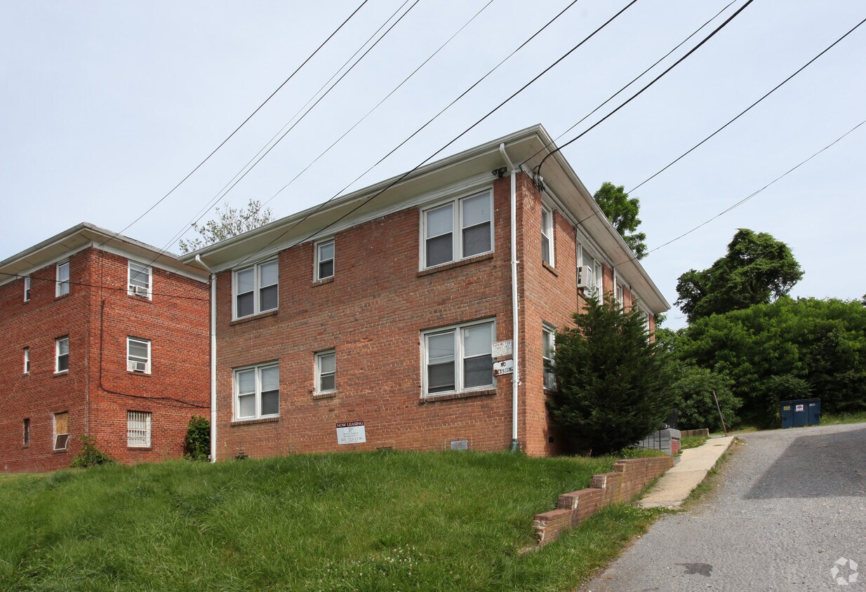 Building Photo - 6504 Central Ave