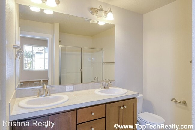 Building Photo - 3 br, 2.5 bath House - 7897 NE Heiser St