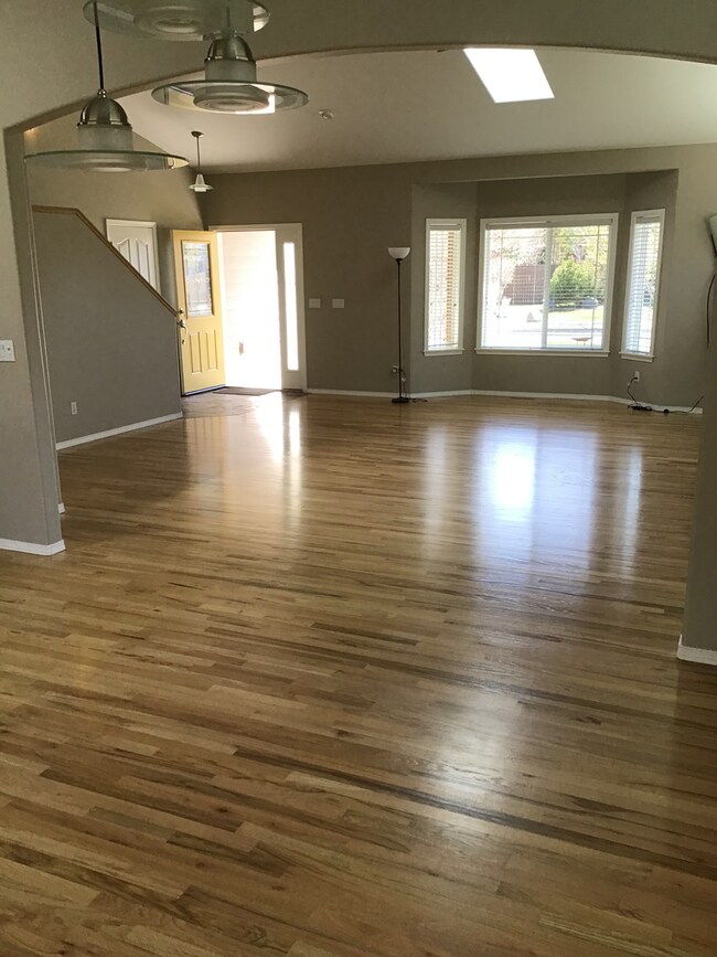 Foto del edificio - Beautiful 4 Bedroom Home in SE Bend