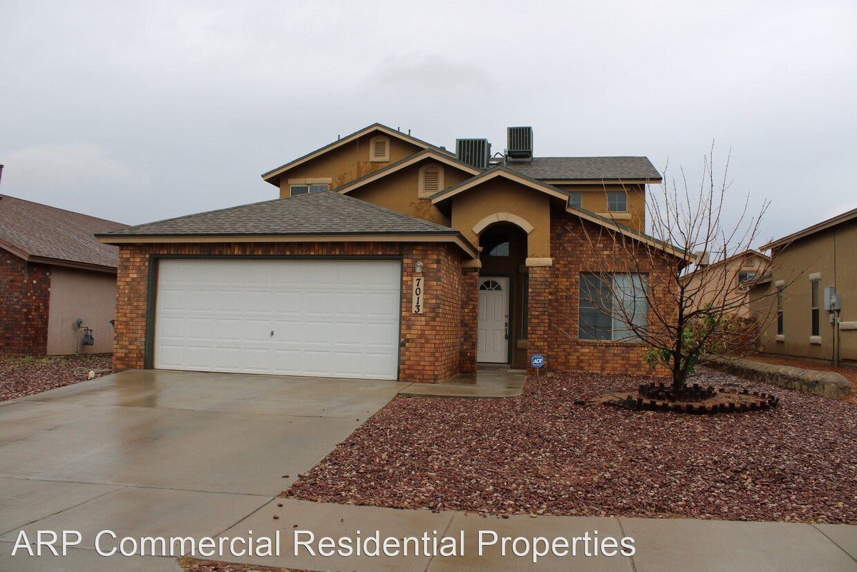 Primary Photo - 3 br, 2.5 bath House - 7013 FALLING LEAF CIR