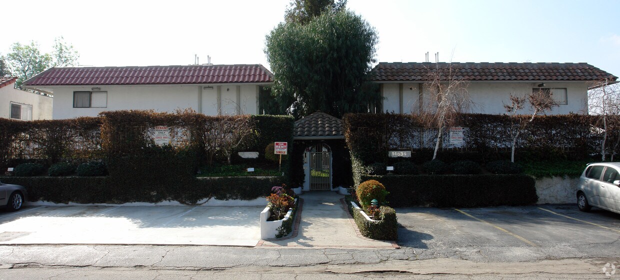 Foto del edificio - 14630-14634 Gault St