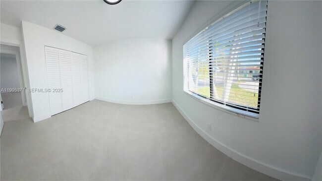 Foto del edificio - 11835 SW 37th St