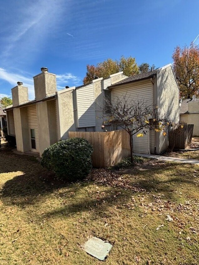 Foto principal - (1) Bed/(1.5) Bath Cardinal Creek Condo Avail NOW!