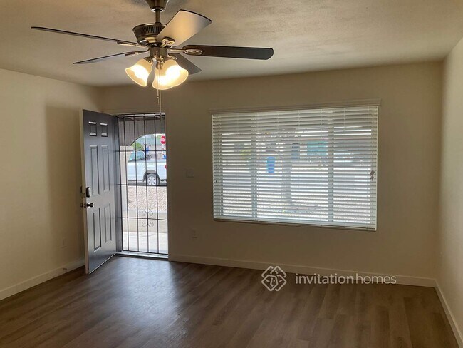 Foto del edificio - 13401 N 37th Ave