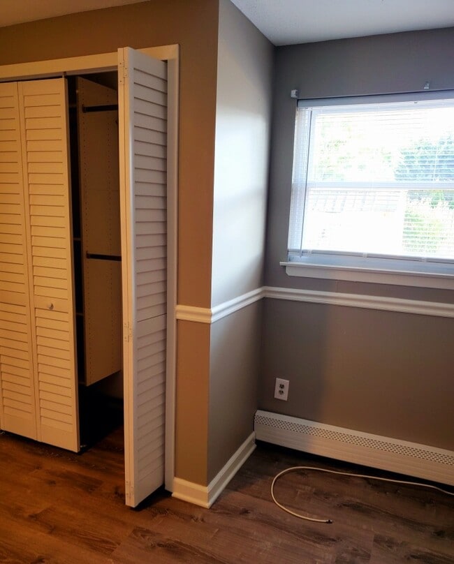 Bedroom with huge closets - 928 Bay Shore Ave