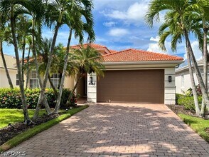 Building Photo - 5583 Lago Villaggio Way