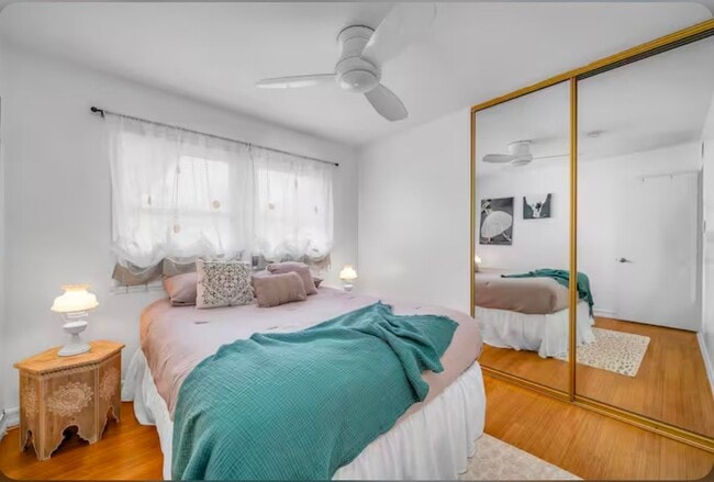 Foto del edificio - 22220 Leadwell St