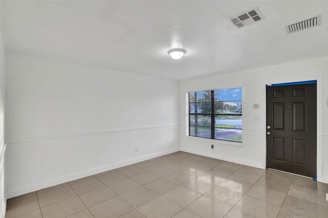 Building Photo - 1142 NW 43 Terrace