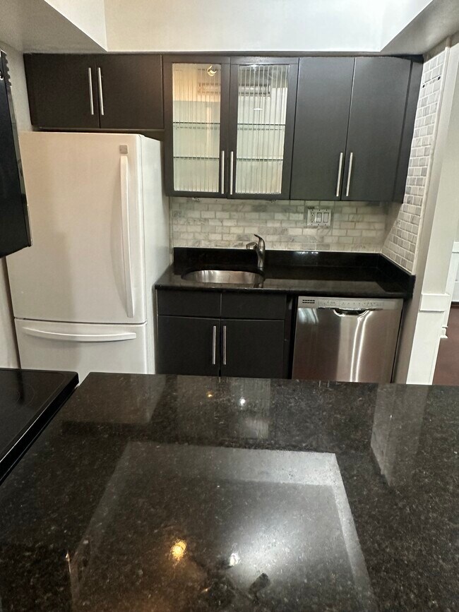 Foto del edificio - 2777 Davison Ave