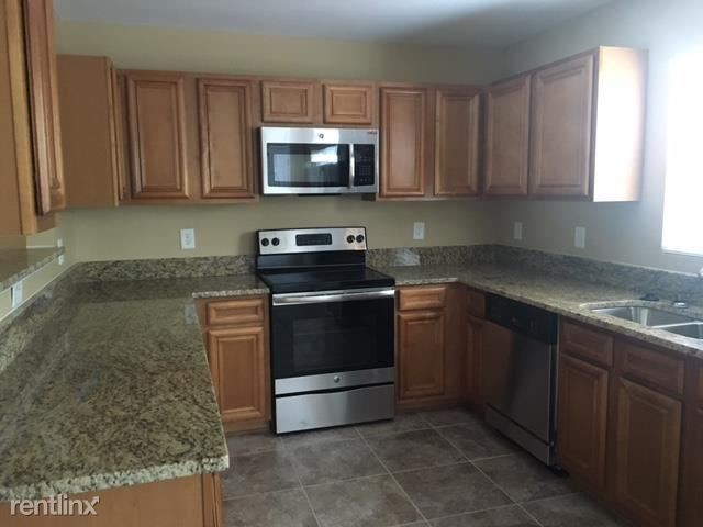 Building Photo - 4 br, 2.5 bath House - 4014 Mountainridge Dr