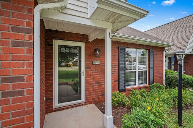 Foto del edificio - Black Fox Crossing Townhome