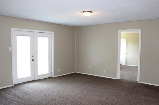 Foto del edificio - 6000 Lindy Ln