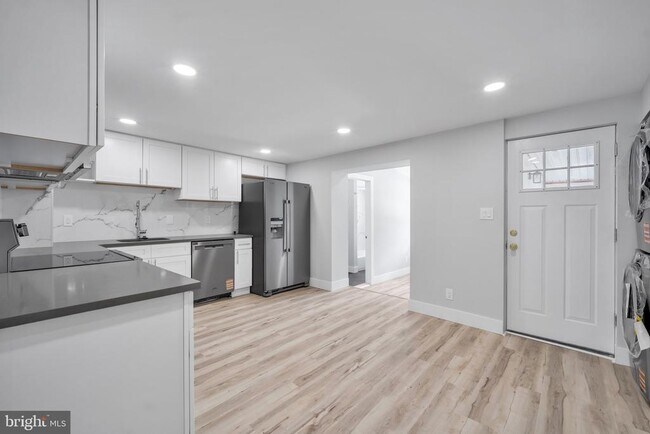 Foto del edificio - 123 Ford St