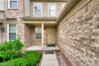 Building Photo - 4749 Grove Ct