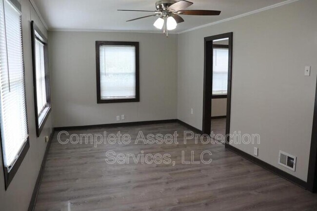 Building Photo - 5416 Mulberry Ave