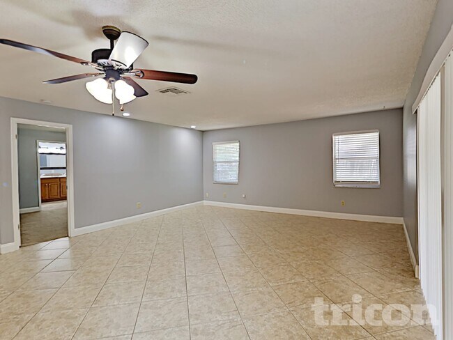 Building Photo - 1548 Silver Fox Cir