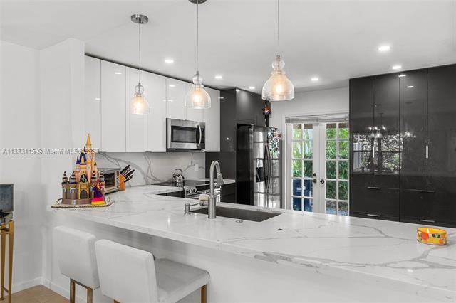 Building Photo - 7140 SW 55th Ter W