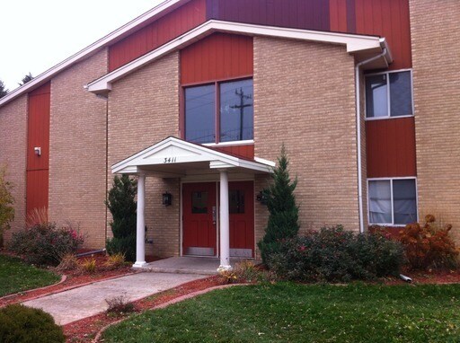 Building Photo - 3411 S Chicago Ave