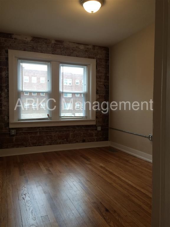 Building Photo - 1-Bed with Free Google Fiber | Watkins Place