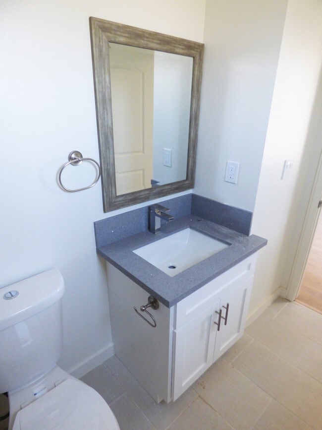 Interior Photo - 11319 Miranda St