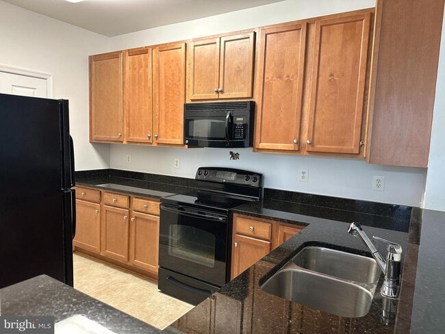 Building Photo - 6163 Willow Pl