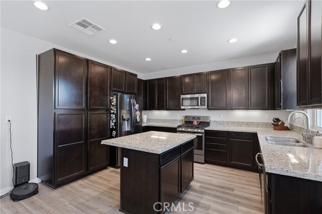 Foto del edificio - 1176 Woodbury Ln