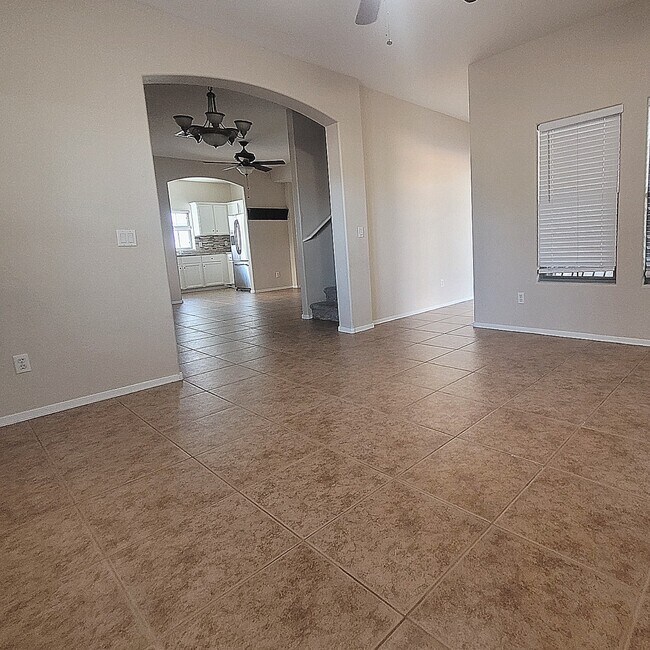 Foto del edificio - 17760 W Woodrow Ln