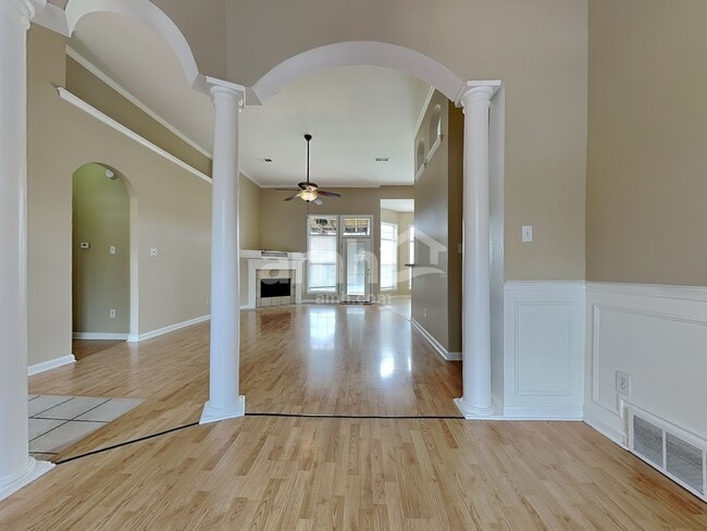 Building Photo - 8183 White Wing Cove W