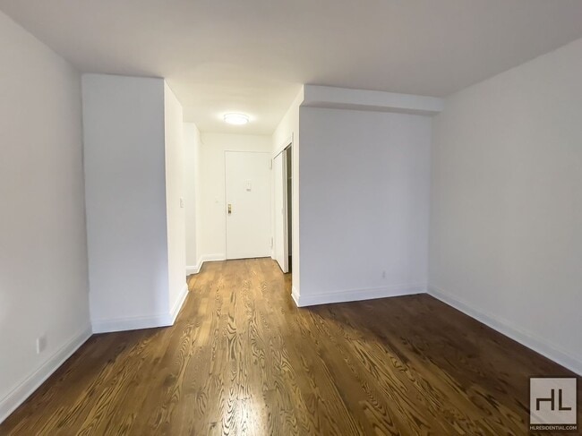 Building Photo - EAST 56 STREET