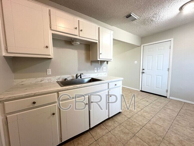 Foto del edificio - 4640 Grinnell St