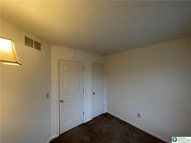 Foto del edificio - 318 Mickley Rd