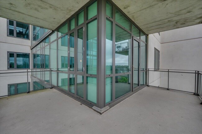 Building Photo - 701 Ridge Hill Boulevard
