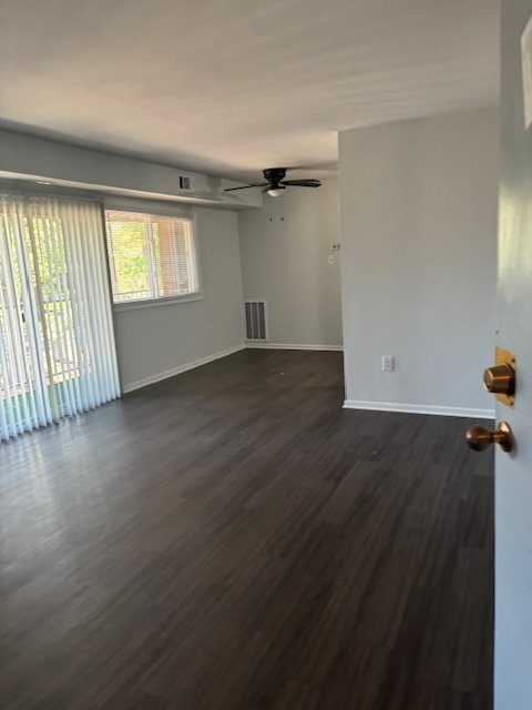 Foto del edificio - 812 Brook Hill Rd