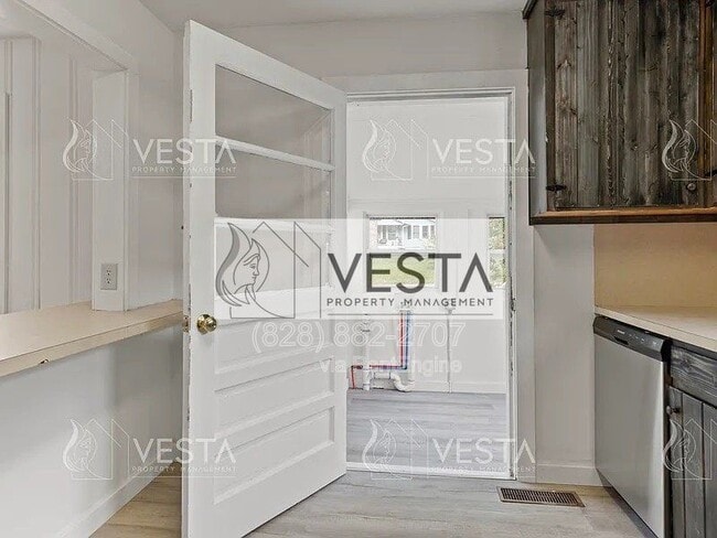 Building Photo - 34 Huffman Rd