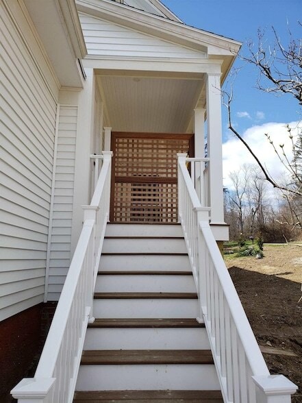 Building Photo - 230-232 Spruce Ln Ext
