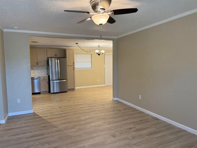 Foto del edificio - 4702 SE Drexel Dr