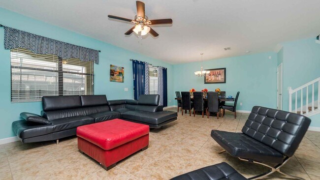 Foto del edificio - 1403 Thunderbird Rd