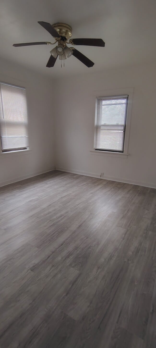 Building Photo - 701 Pemberton Pl