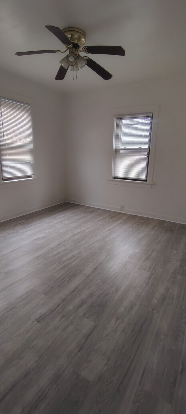 Foto del edificio - 701 Pemberton Pl
